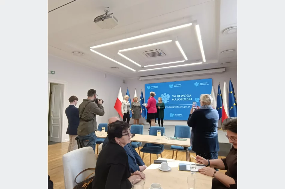 Limanowa doceniona za rozwój polityki senioralnej i działalność Rady Seniorów - zdjęcie 7