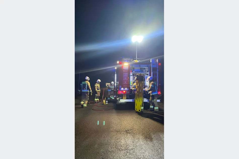 Auto z nastolatkami dachowało w rowie. Jeden nieprzytomny - zdjęcie 2