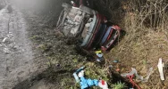 Auto z nastolatkami dachowało w rowie. Jeden nieprzytomny - zdjęcie 3