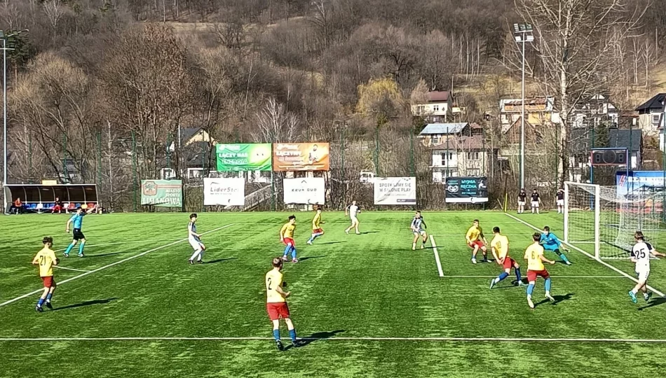 Udany start rundy wiosennej juniorów starszych Limanovii. Zwycięski debiut trenera. - zdjęcie 1