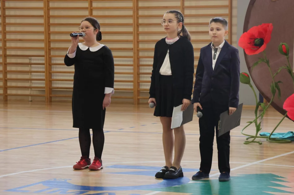 Limanowska „Trójka” świętuje Dzień Szkoły i pamięć o swoim Patronie - zdjęcie 14