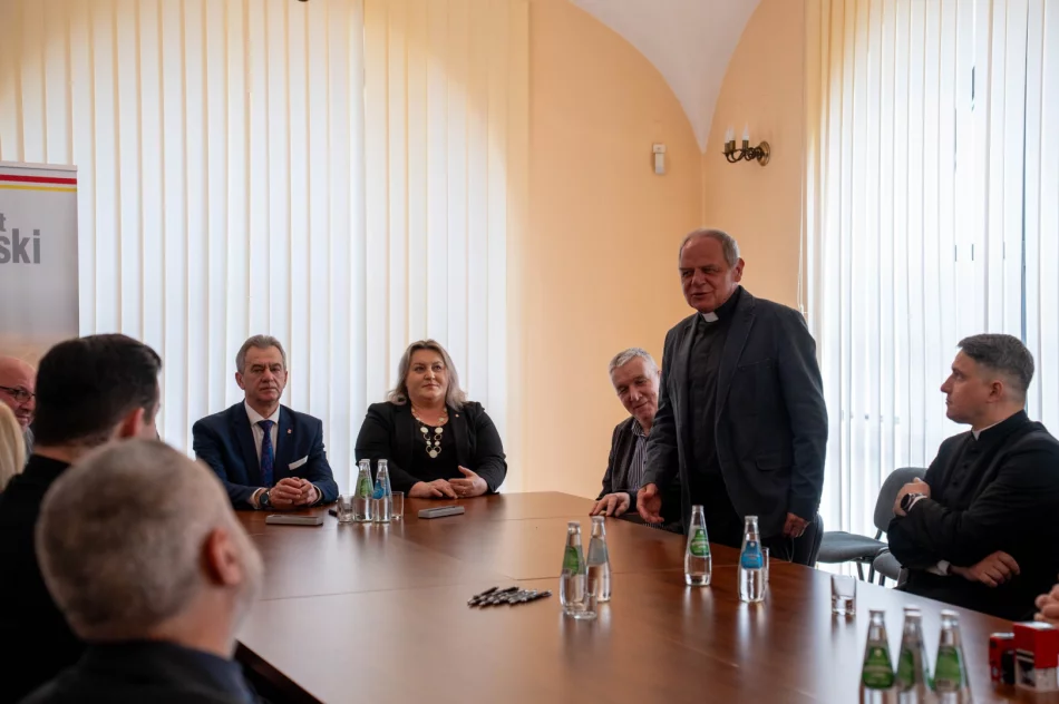 Powiat dzieli środki na zabytki - zdjęcie 4