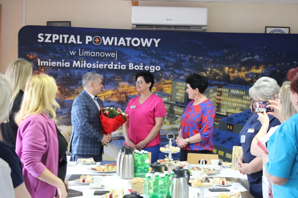 Pożegnanie oddziałowej po niemal 40 latach pracy - zdjęcie 2