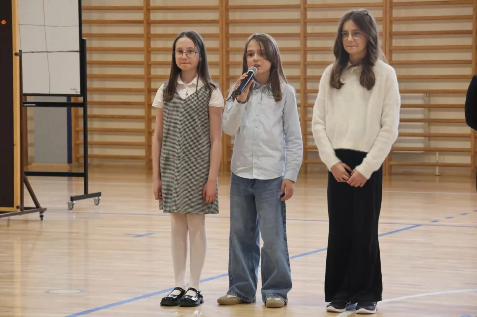 Pamięć o patronie i Dzień Szkoły w limanowskiej „Trójce” - zdjęcie 14