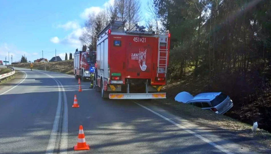 Chwila nieuwagi i sen za kierownicą. Sobotnie kolizje w powiecie - zdjęcie 1