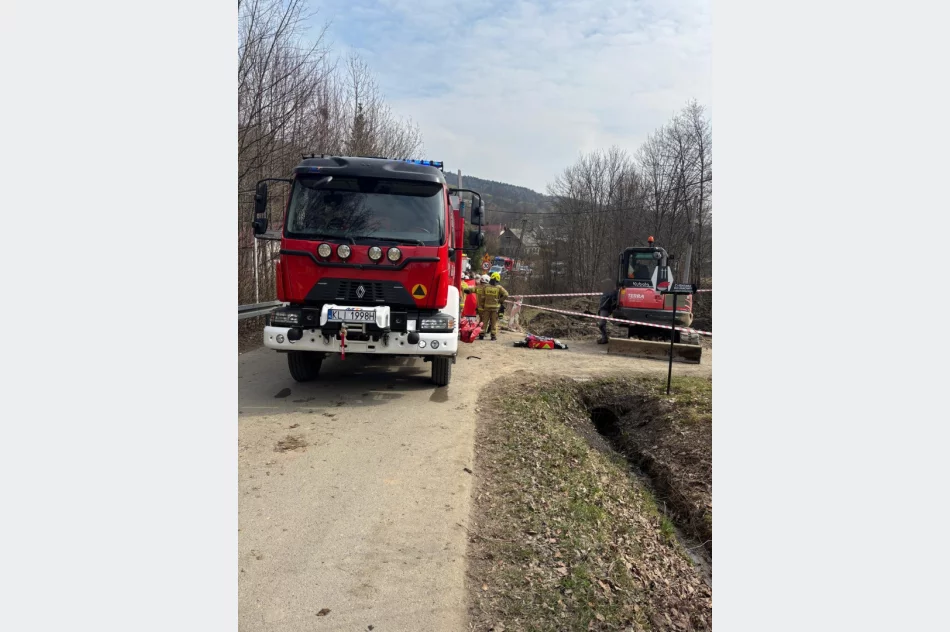 Mężczyzna przysypany ziemią - wezwano LPR - zdjęcie 5