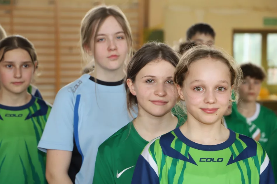 Rupniów i Stara Wieś Mistrzami Piłki Ręcznej Dzieci - zdjęcie 8
