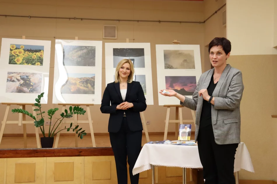 „Drogi i bezdroża Sądecczyzny” oraz „Papieskie Szlaki Górskie” w Bibliotece w Starej Wsi - zdjęcie 2