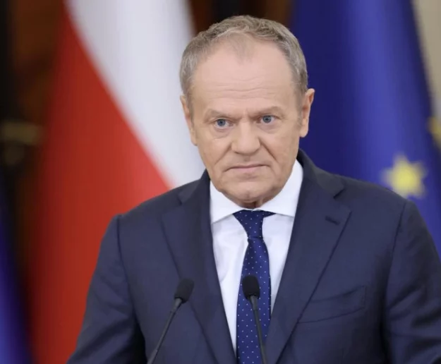 Premier: po obniżkach podatków cena paliwa w detalu spadnie o ok. 1,2 zł na litrze - zdjęcie główne