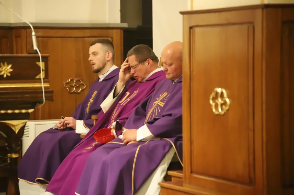 Przyjaźń ważniejsza niż zwyczaje. Kardynał Grzegorz Ryś do młodych - zdjęcie 8