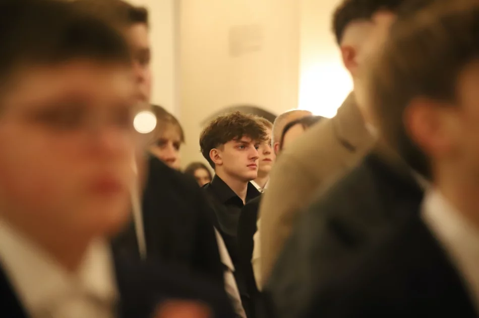 Przyjaźń ważniejsza niż zwyczaje. Kardynał Grzegorz Ryś do młodych - zdjęcie 11