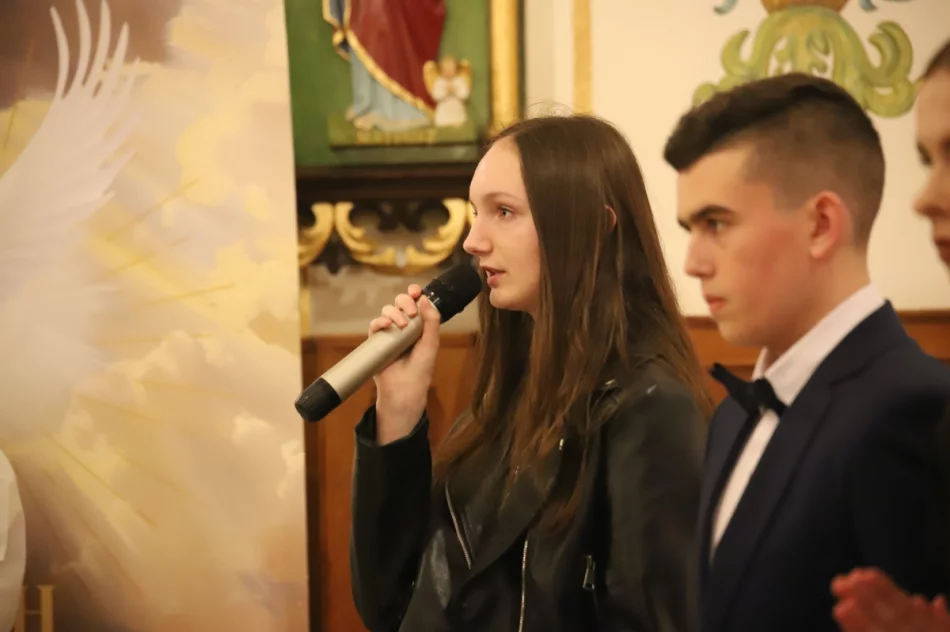 Przyjaźń ważniejsza niż zwyczaje. Kardynał Grzegorz Ryś do młodych - zdjęcie 16