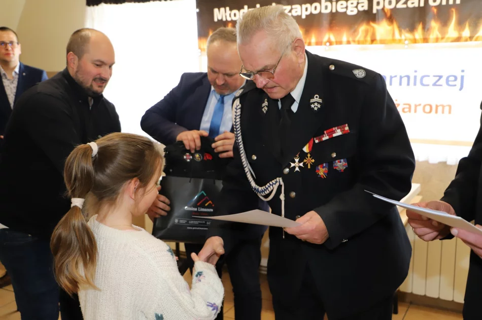 Rozstrzygnięcie Turnieju Wiedzy Pożarniczej “Młodzież Zapobiega Pożarom" - zdjęcie 8