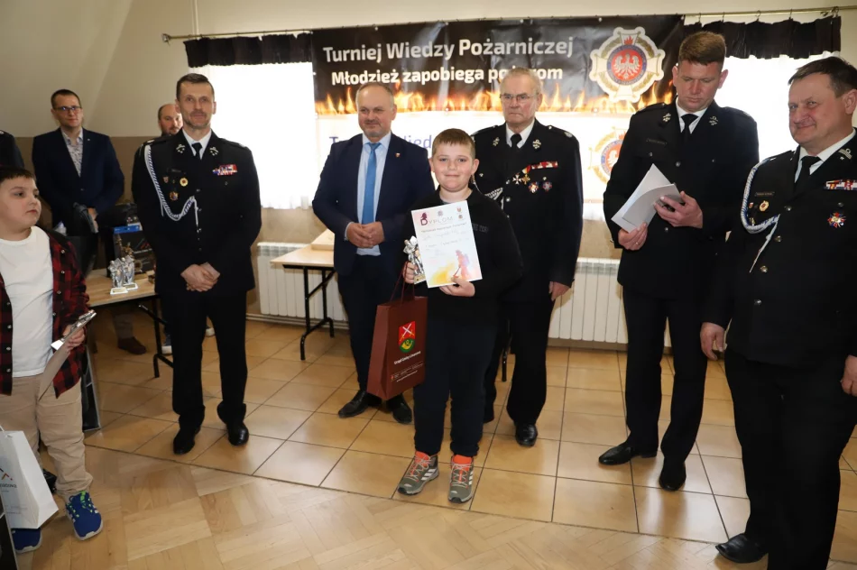 Rozstrzygnięcie Turnieju Wiedzy Pożarniczej “Młodzież Zapobiega Pożarom" - zdjęcie 16