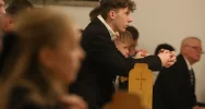 Kard. Dziwisz przywiózł relikwie św. Jana Pawła II i udzielił bierzmowania - zdjęcie 2