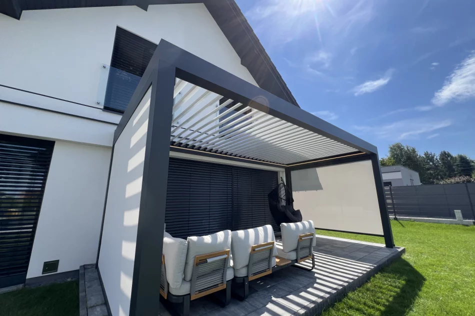 Nowoczesne pergole aluminiowe , zadaszenia tarasowe   /    Alluminio.pl - zdjęcie 1