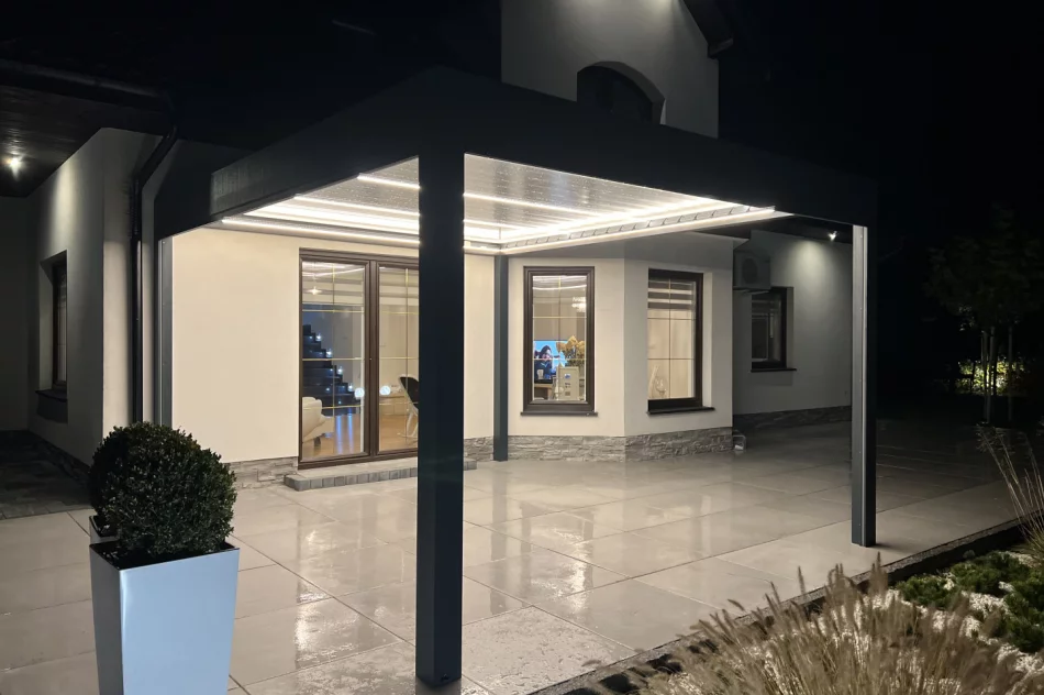 Nowoczesne pergole aluminiowe , zadaszenia tarasowe   /    Alluminio.pl - zdjęcie 10