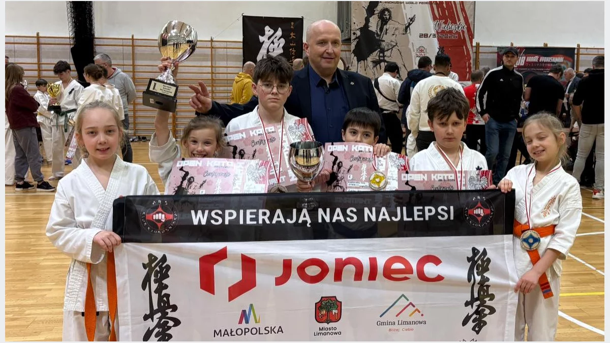 Udany start limanowskich karateków. Cztery medale i wysokie miejsce drużynowe/Fot.: ARS - Joniec Team (Facebook)