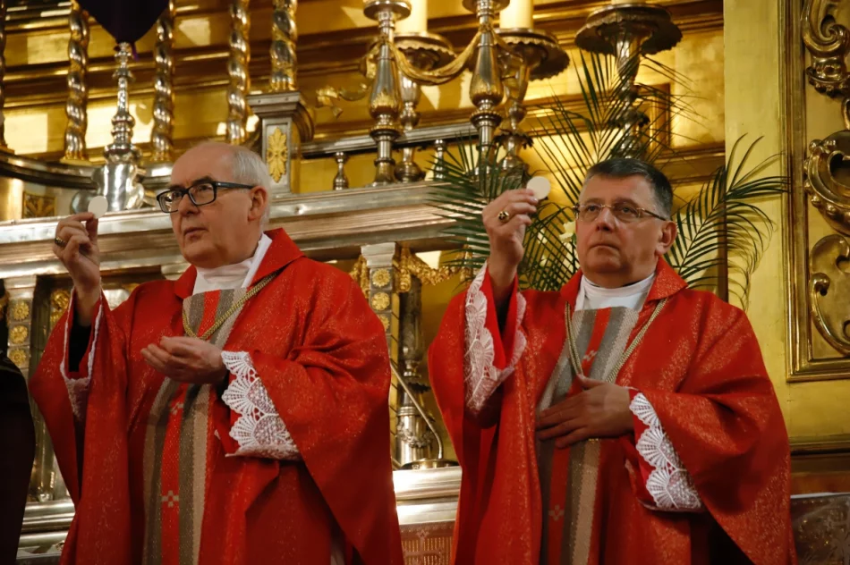 Kard. Ryś w Niedzielę Palmową o pokoju i zwycięstwie - zdjęcie 6