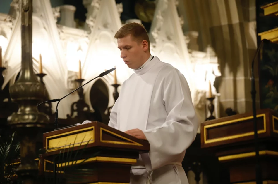 Kard. Ryś w Niedzielę Palmową o pokoju i zwycięstwie - zdjęcie 15