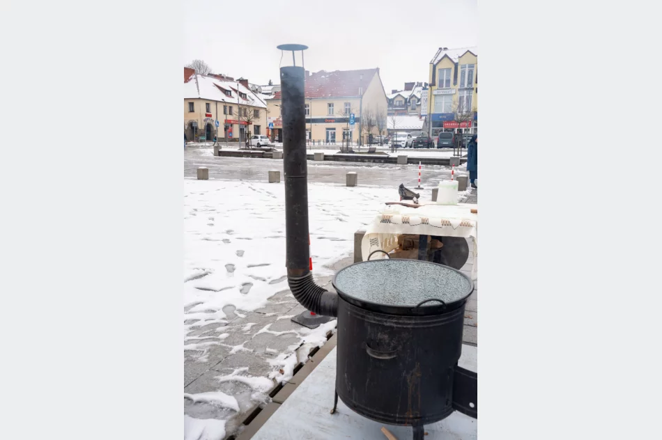 Wielkanocny klimat na limanowskim rynku (ZDJĘCIA) - zdjęcie 12
