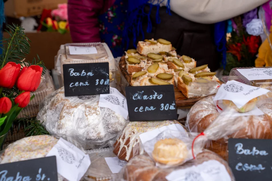 Wielkanocny klimat na limanowskim rynku (ZDJĘCIA) - zdjęcie 15