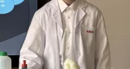 Dziwy fizyki i chemii. Uczniowie z regionu zamienili sale w laboratoria - zdjęcie 3
