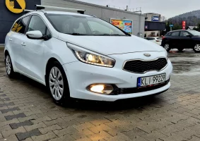KIA Cee'd Kombi 1.6 CRDI - Zdjęcie główne