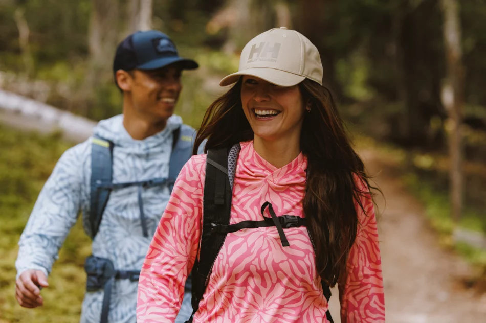 Stylizacje streetwear dla dorosłych i młodzieży. Czy coś je różni? - zdjęcie 3