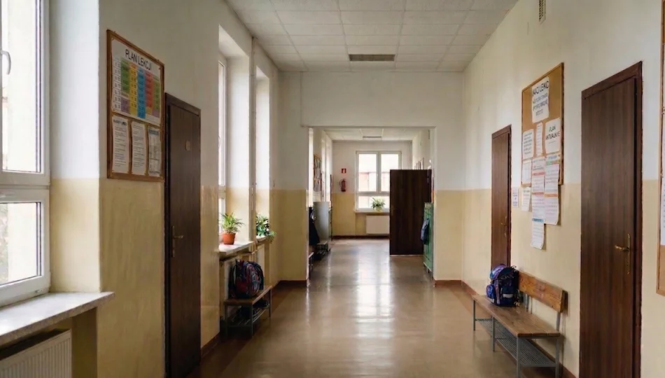 Reakcja na skandal w szkole: pomoc psychologiczna i rozmowy o zakazie telefonów  - zdjęcie 1