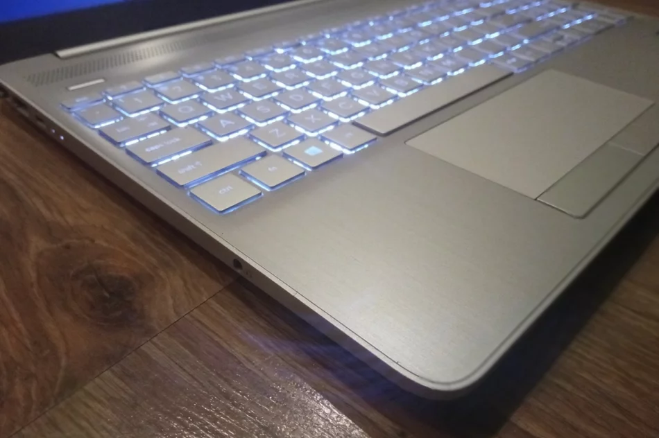 Szybki laptop HP, i5 11-gen 4-rdzeniowy, SSD 500GB, 15.6" - ZADBANY. - zdjęcie 2