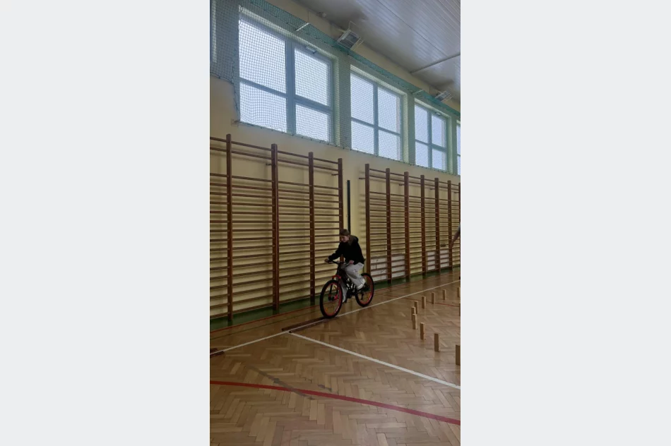 Rowerowy tor przeszkód i testy z przepisów - zdjęcie 4