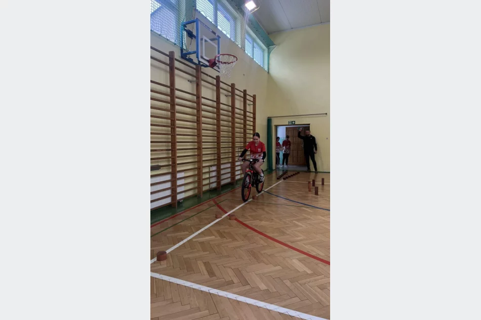 Rowerowy tor przeszkód i testy z przepisów - zdjęcie 19