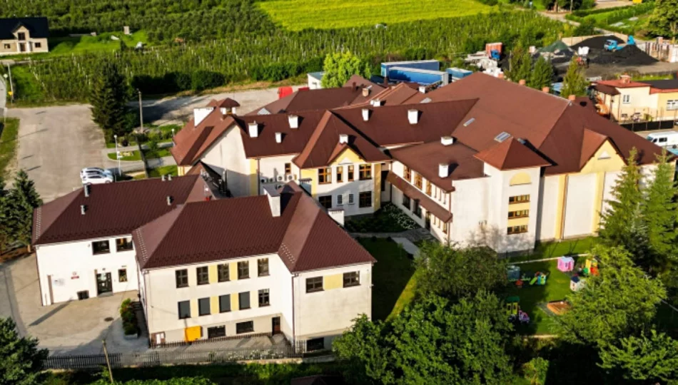 Nowy sprzęt dla szkół za niemal pół miliona złotych - zdjęcie 1