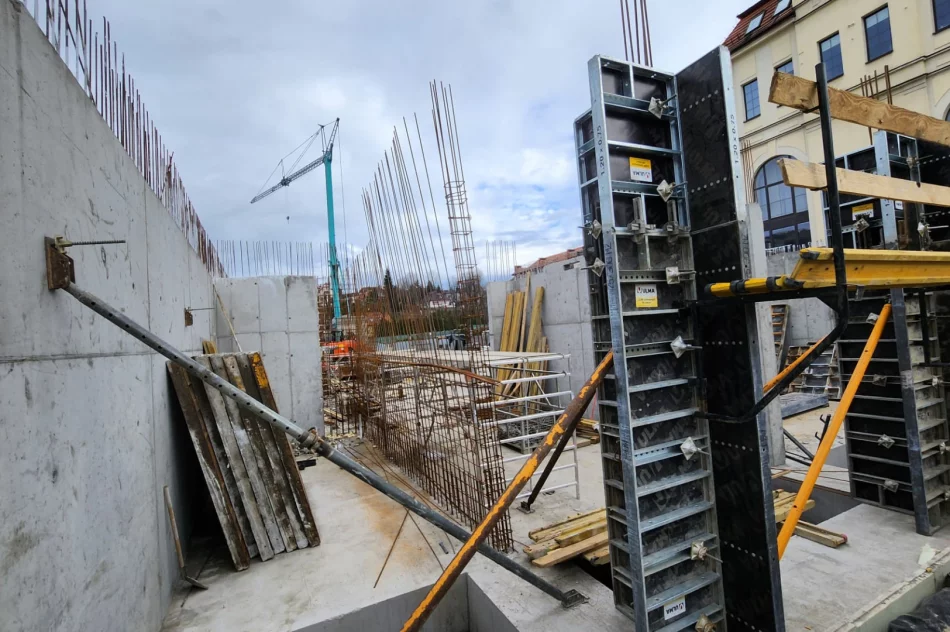Miliony na nowy biurowiec. Ma rozwiązać problem kolejek po godzinach - zdjęcie 5