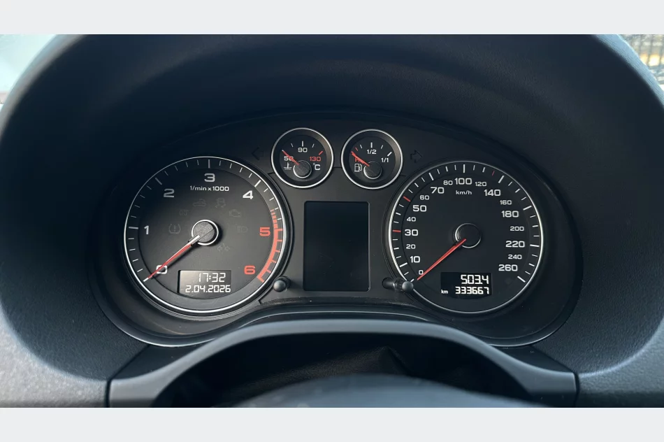 Audi A3 8P 1.9 TDI Automat - zdjęcie 4