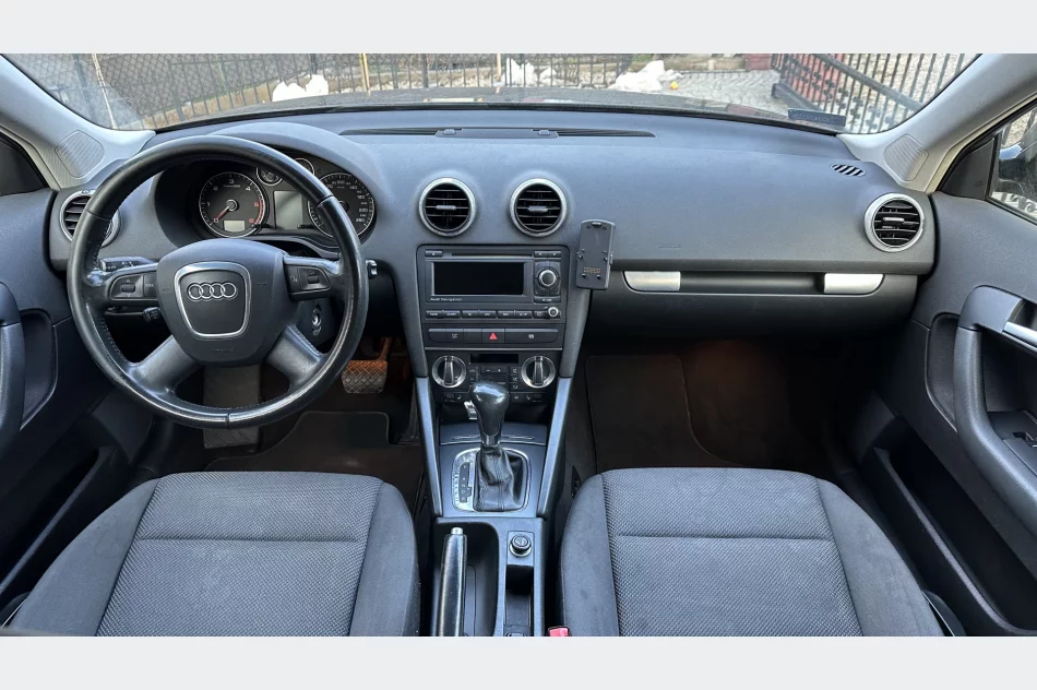 Audi A3 8P 1.9 TDI Automat - zdjęcie 5