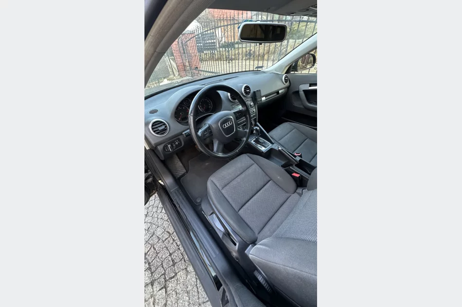 Audi A3 8P 1.9 TDI Automat - zdjęcie 6