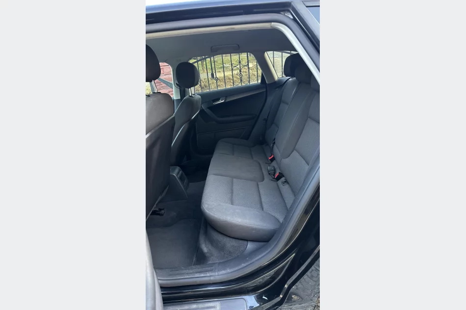 Audi A3 8P 1.9 TDI Automat - zdjęcie 8