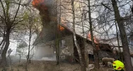 Strażacy walczyli ogniem na poddaszu - zdjęcie 2