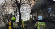 Strażacy walczyli ogniem na poddaszu - zdjęcie 4