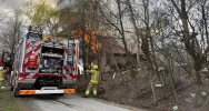 Strażacy walczyli ogniem na poddaszu - zdjęcie 5