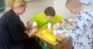 Wielkanocne warsztaty w klasach 1-3 w SP w Nowym Rybiu - zdjęcie 3