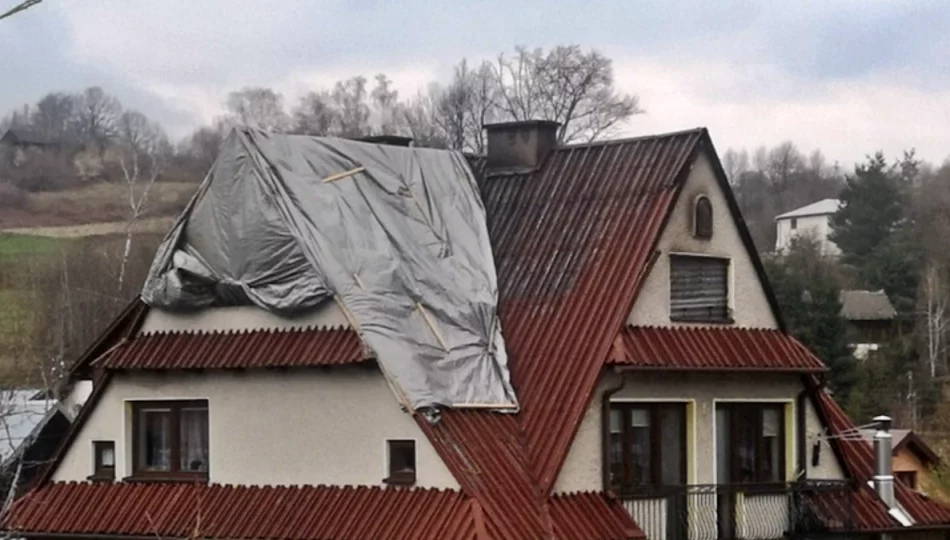 ​Ogień zniszczył dach wielopokoleniowego domu. Trwa zbiórka dla poszkodowanej rodziny - zdjęcie 1
