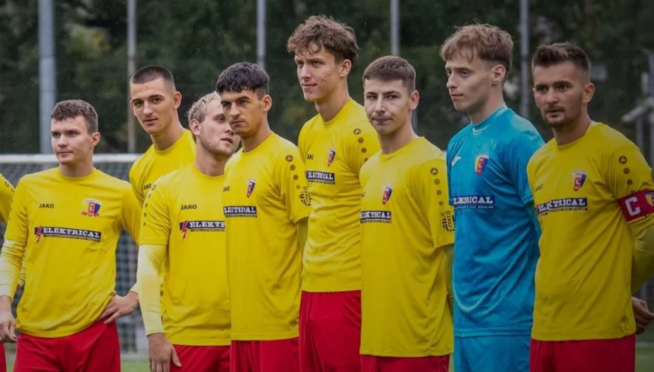 Limanovia na wiosnę nadal bez zwycięstwa. Pierwsza porażka u siebie, punkty na koncie Glinika. - zdjęcie 1
