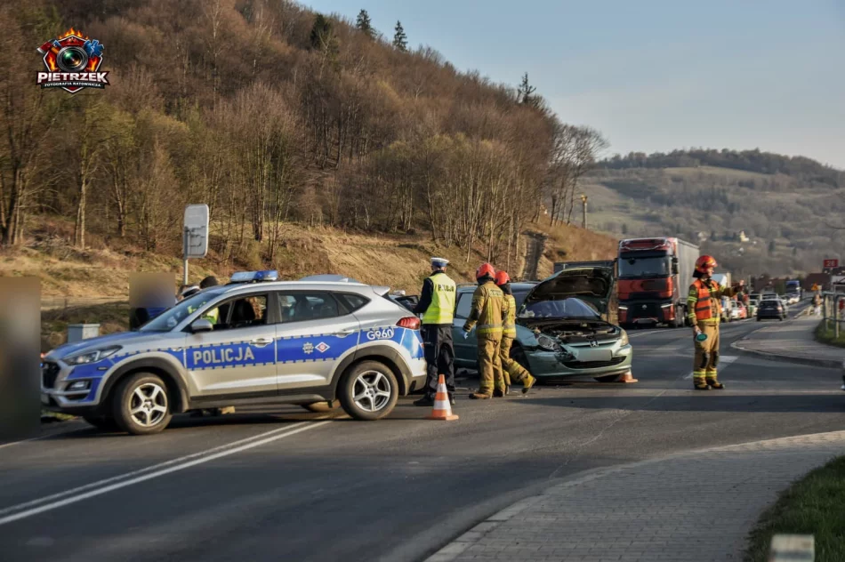 Zderzenie trzech samochodów na „krajówce” - zdjęcie 11