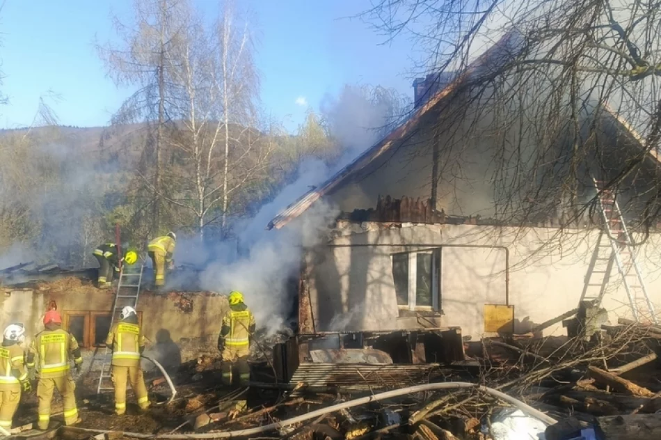 Ogień zniszczył dom. Rodzina prosi o pomoc w odbudowie - zdjęcie 2