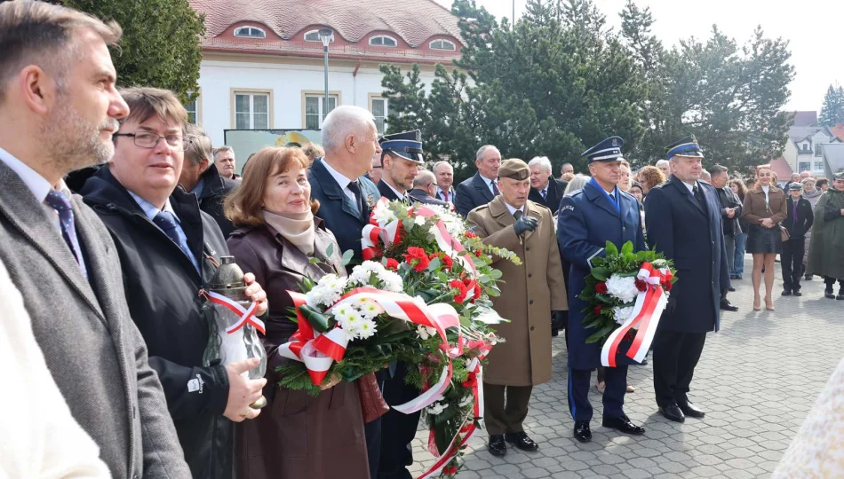 Limanowa uczciła 86. rocznicę Zbrodni Katyńskiej - zdjęcie 1