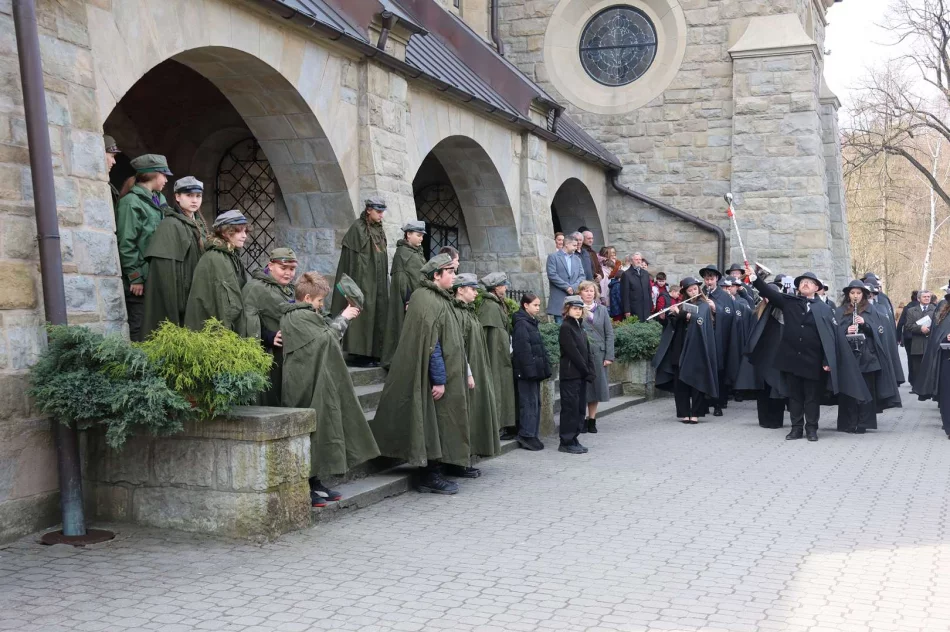 Limanowa uczciła 86. rocznicę Zbrodni Katyńskiej - zdjęcie 8