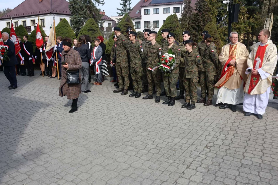 Limanowa uczciła 86. rocznicę Zbrodni Katyńskiej - zdjęcie 10